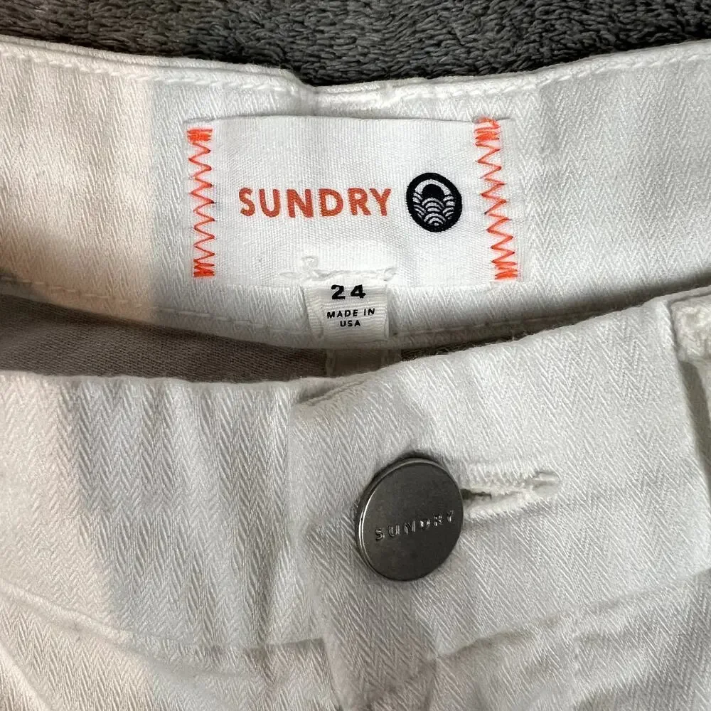 Sundry Womens 24‎ White Pleated High-Waisted Cropped Pants with Heart Embroidery